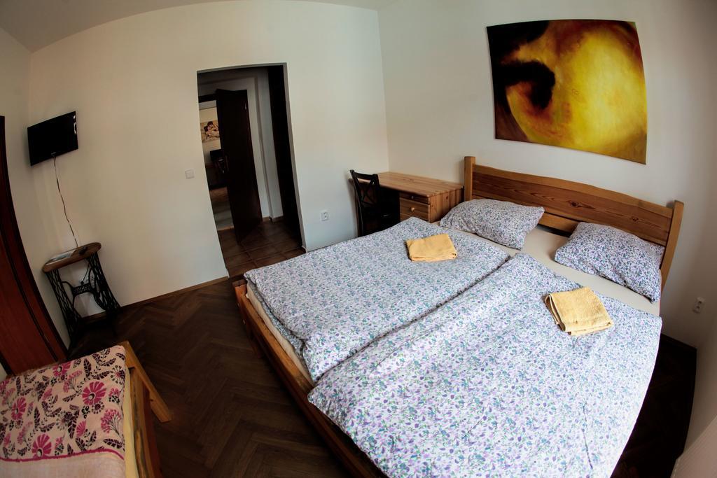 Hostel Singer Pub Ческе-Будеёвице Номер фото