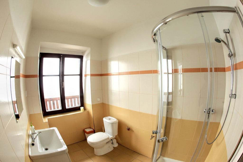 Hostel Singer Pub Ческе-Будеёвице Номер фото